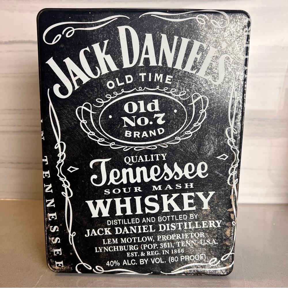 Jack Daniel's Collector Tin Vintage with Insert Limited Edition‎ Made in the USA